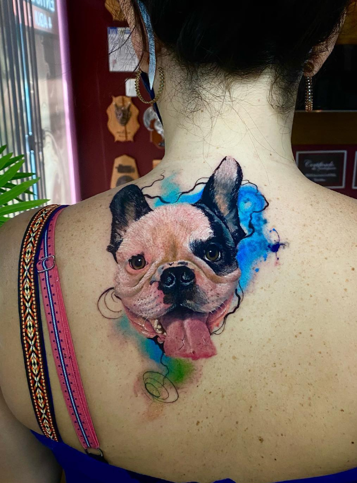 Tatuagem colorida Cachorro