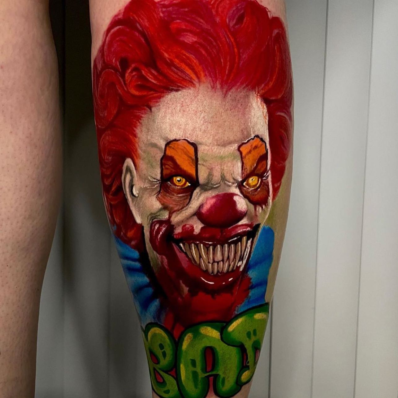 Tatuagem realista colorida Palhaço