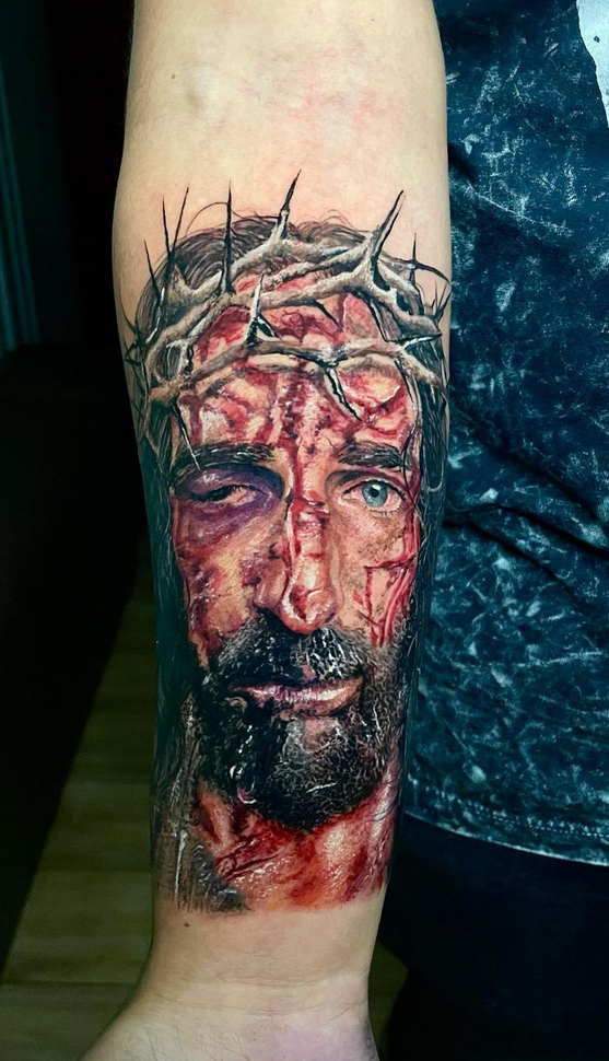 Tatuagem colorida Jesus Cristo